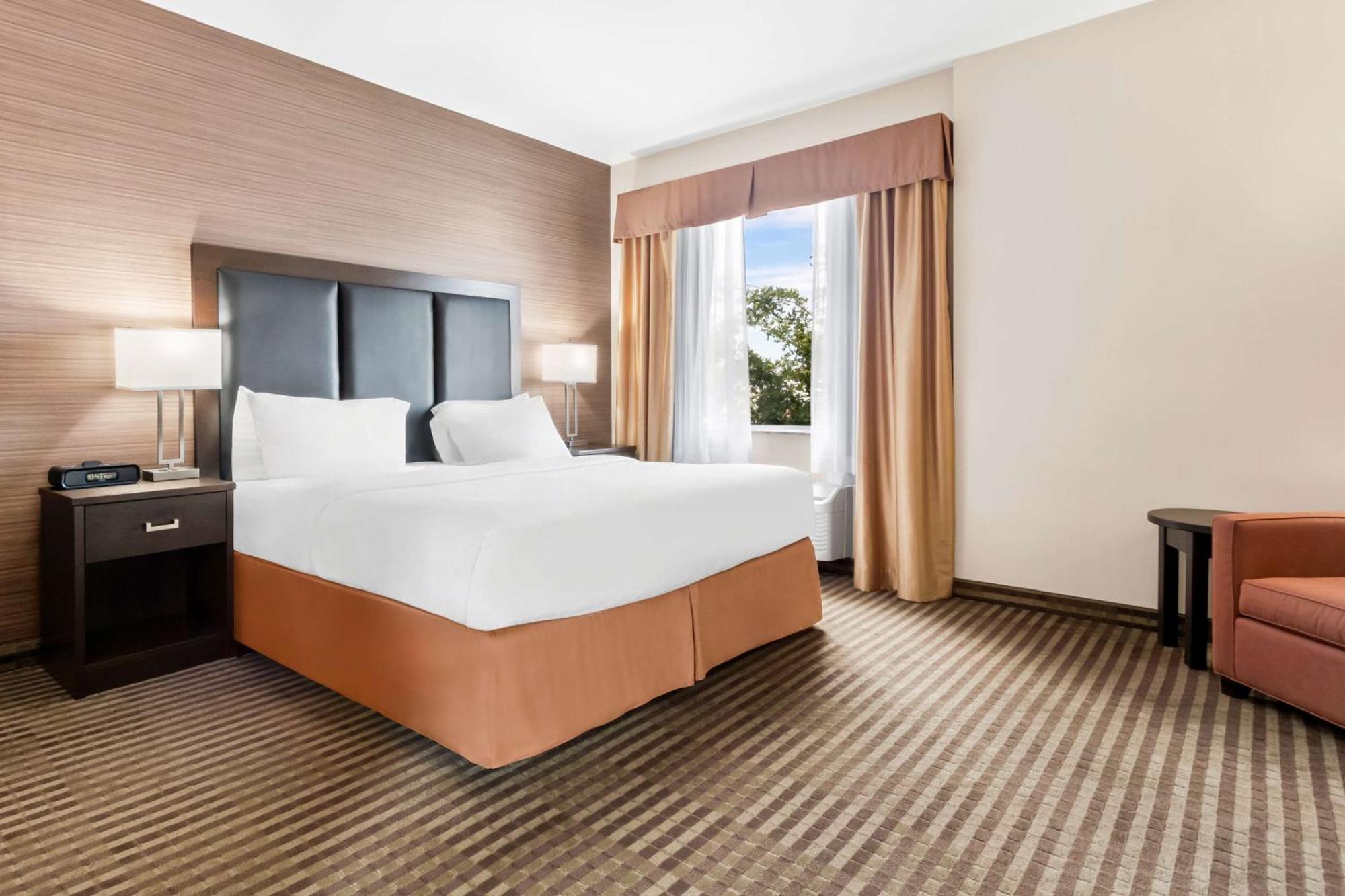 Best Western Plus Fergus Hotel Exterior foto
