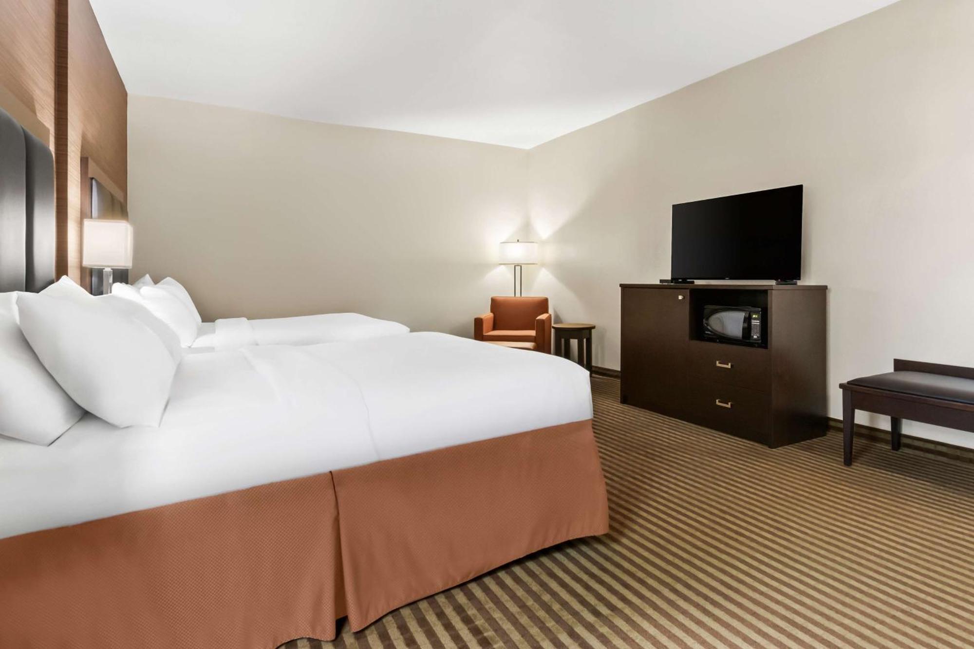 Best Western Plus Fergus Hotel Exterior foto