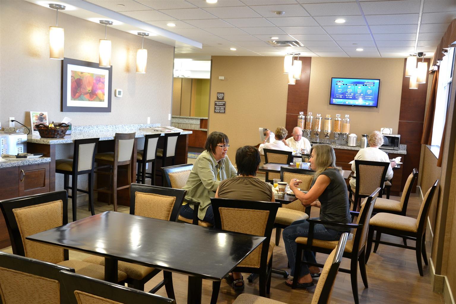 Best Western Plus Fergus Hotel Exterior foto